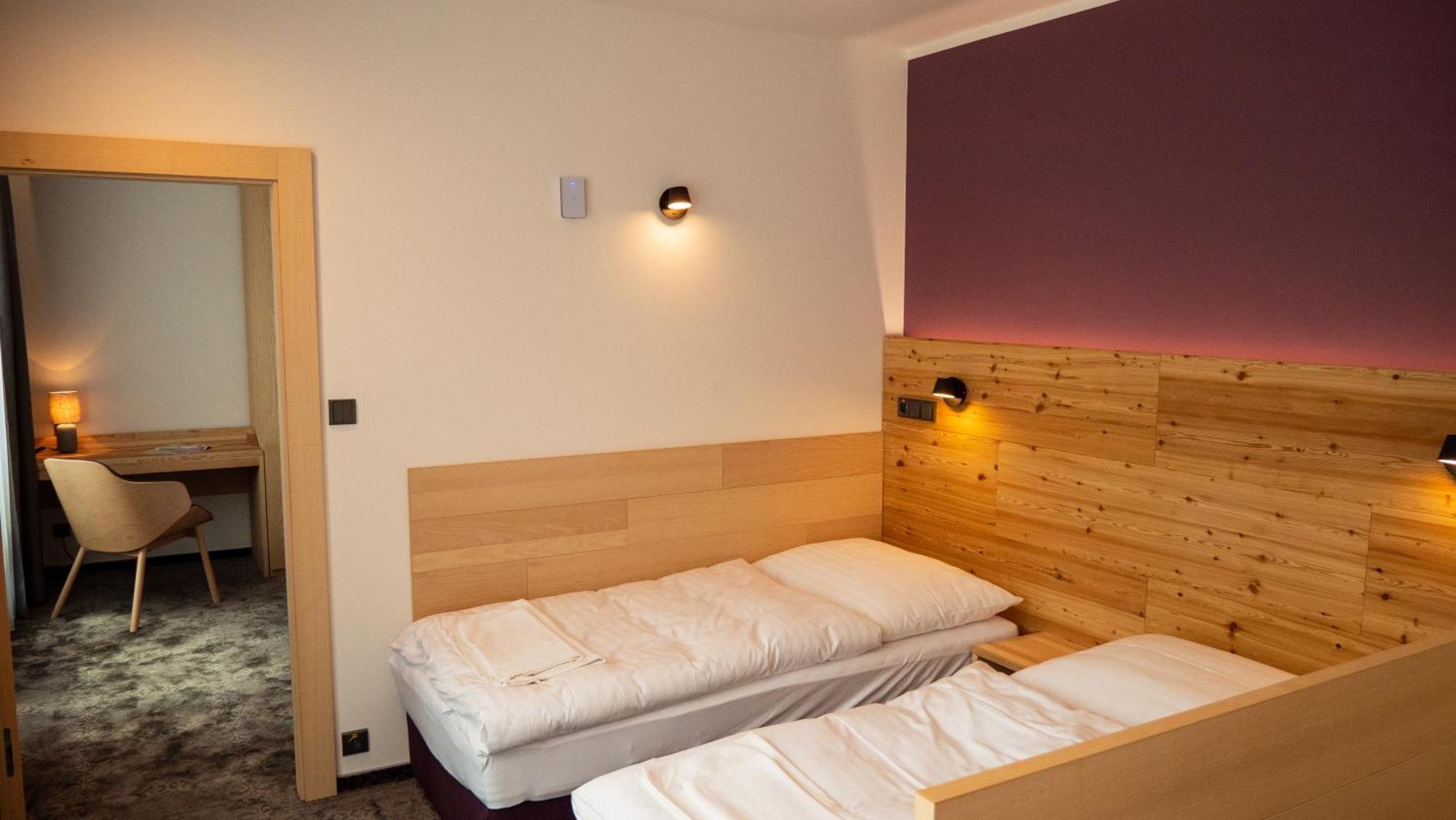 דמנובסקה דולינה Hotel Sorea Snp מראה חיצוני תמונה