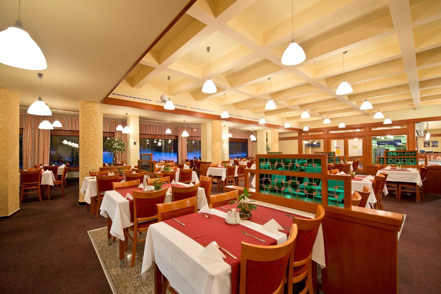 דמנובסקה דולינה Hotel Sorea Snp מראה חיצוני תמונה